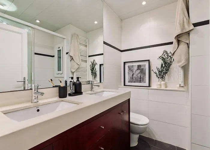 Sabate - 3 Bedrooms And Office In Sant Gervasi شقة برشلونة